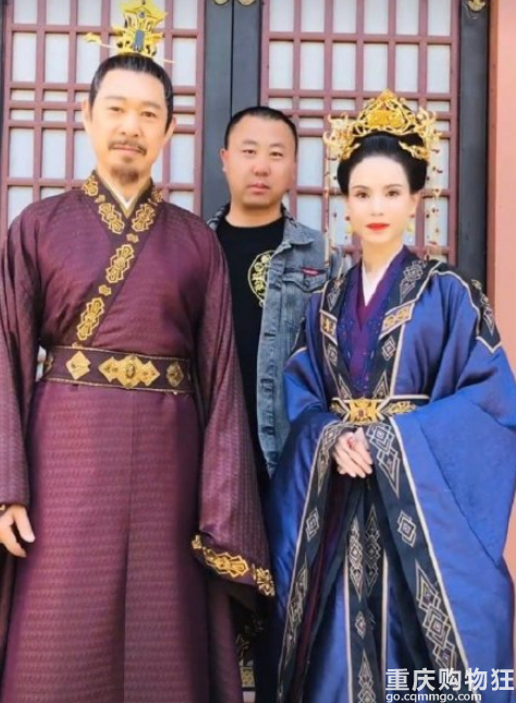 李若彤张丰毅健身合照好励志，明星的65岁和55岁，加起来120岁了
