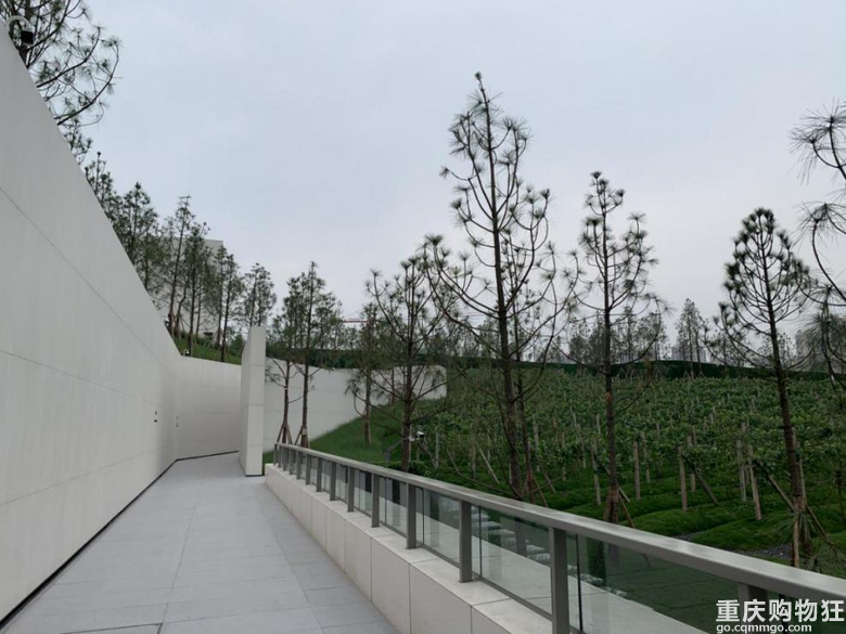 打探中央公园北热销盘万科璞园，建面约140㎡，270万起，方厅设计