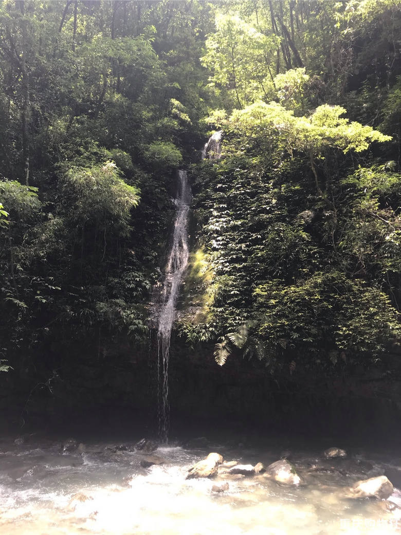 戏水黑山谷