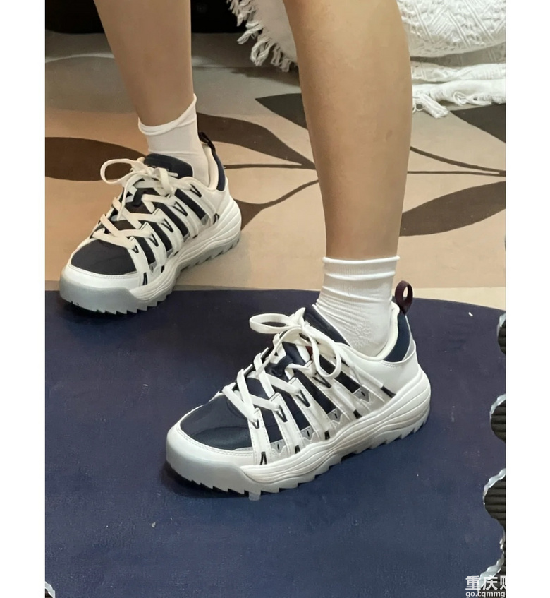 买不到鸿星尔克就买贵人鸟吧！猜猜这双多少钱