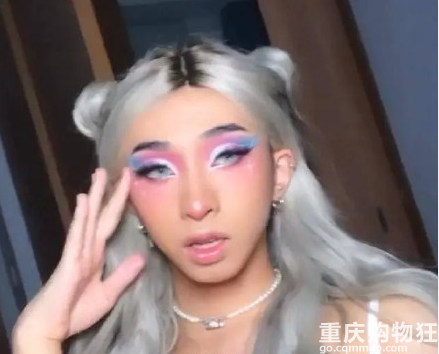 伊能静儿子庾恩利入驻微博，爱穿女装的他竟是一个宝藏男孩