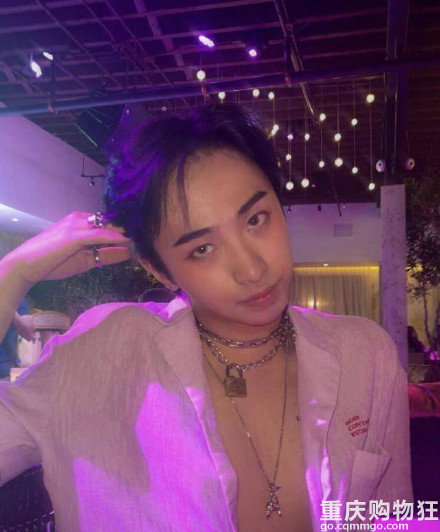 伊能静儿子庾恩利入驻微博，爱穿女装的他竟是一个宝藏男孩
