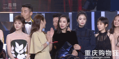 今年的时尚杂志芭莎慈善夜内场曝光
