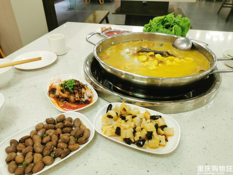 冬天就是要吃点热乎的！大坪这家板栗鸡你吃过没得？