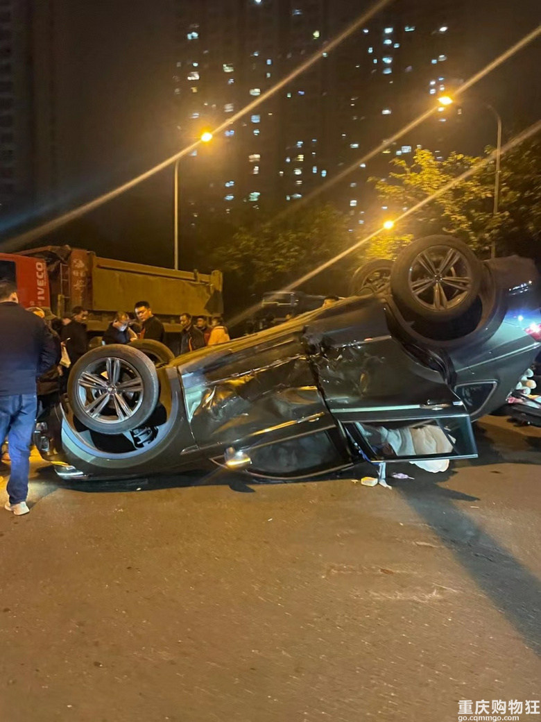 又被女司机吓翻的车祸