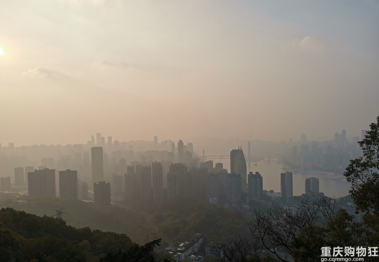 2022年第一天。和小伙伴一起徒步登山祈福
