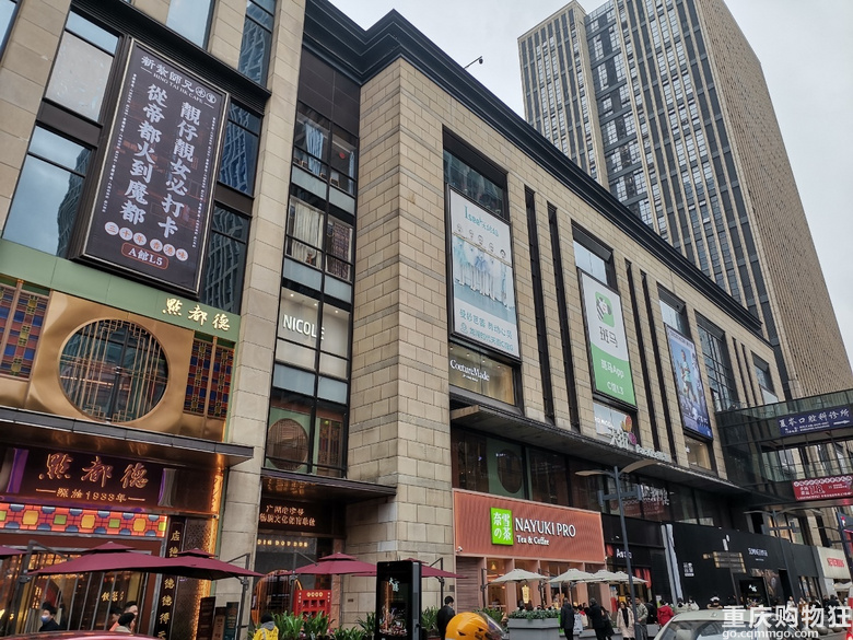 跟了这个100元夹28个娃娃的大神一天，我发现了夹娃娃的那些套路
