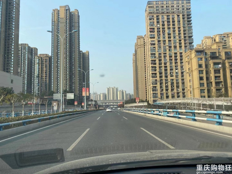 加满一箱油，真的需要勇气了