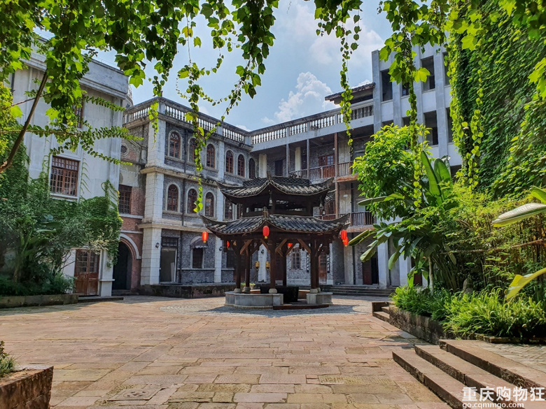 4号线旁的风景-两江影视城