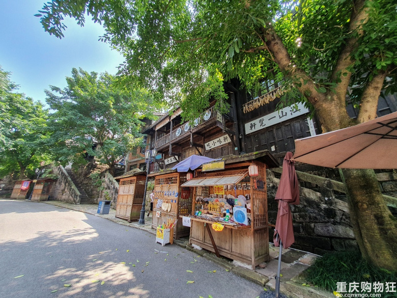 4号线旁的风景-两江影视城