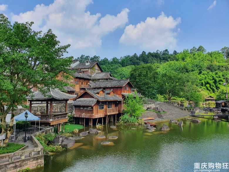 4号线旁的风景-两江影视城