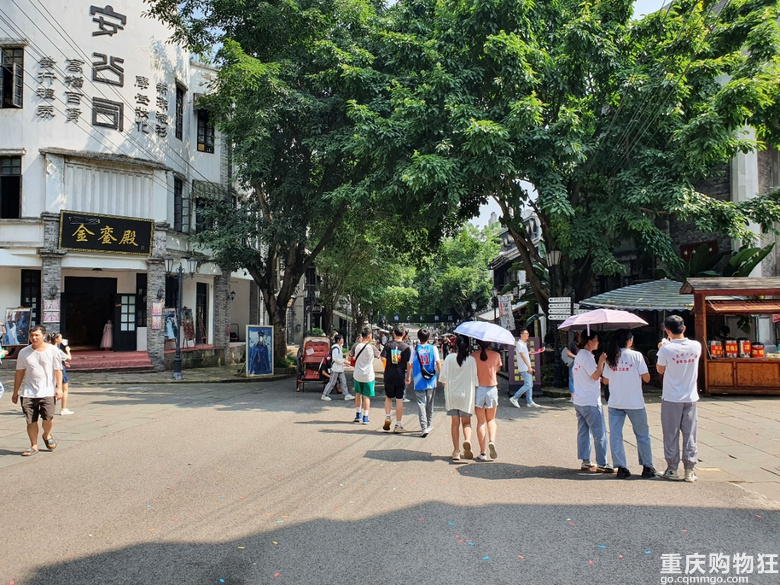 4号线旁的风景-两江影视城