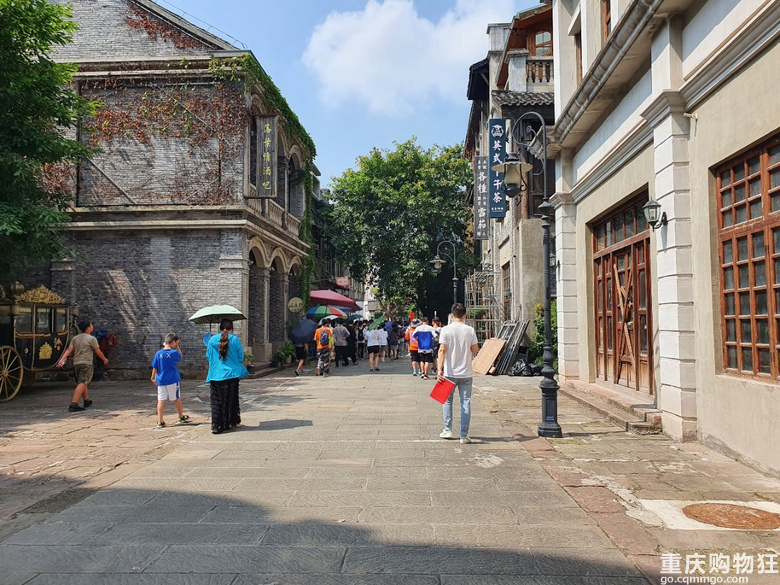 4号线旁的风景-两江影视城