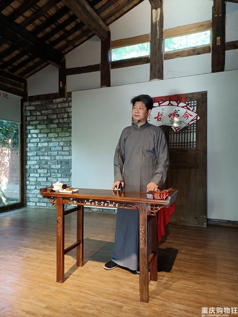 民间说唱人谢牻 | 债台高筑，家人不理解，他却常常生活在感动中