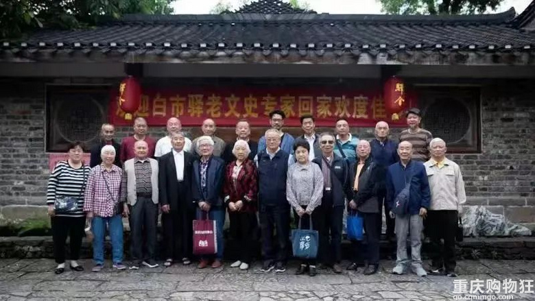 民间说唱人谢牻 | 债台高筑，家人不理解，他却常常生活在感动中
