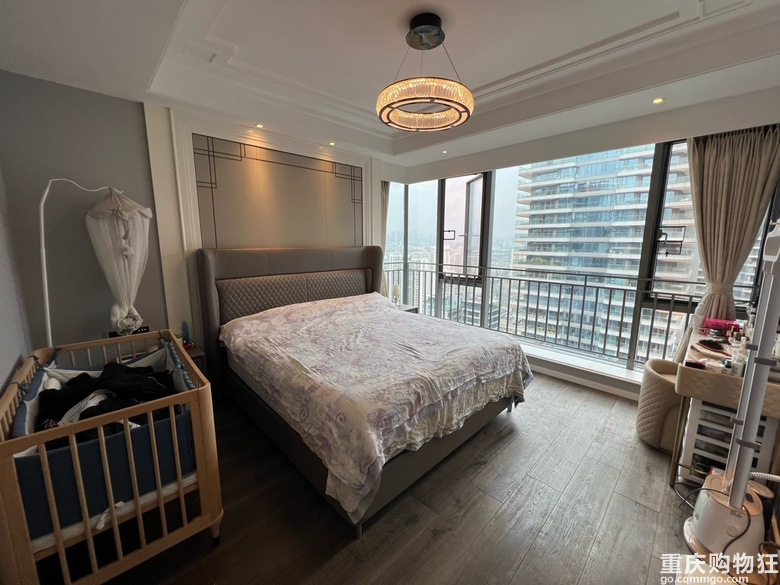 西派城精装横厅二手房,四室三卫电梯入户,全屋品牌家具家电