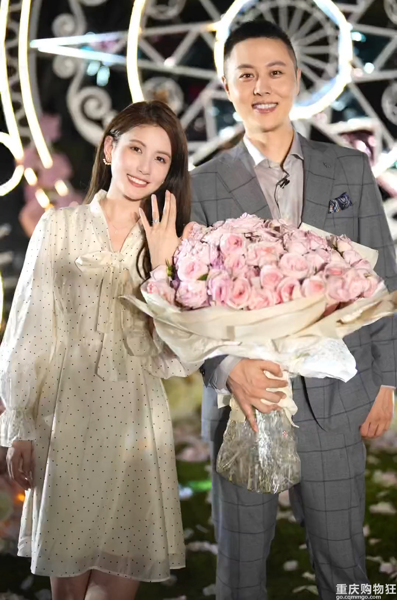 王思聪最美前任甜仇官宣结婚后，自曝老公细节，否认对方是富二代