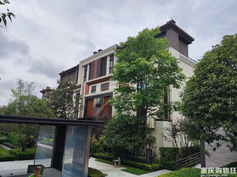 龙兴龙湖长滩原麓听麓