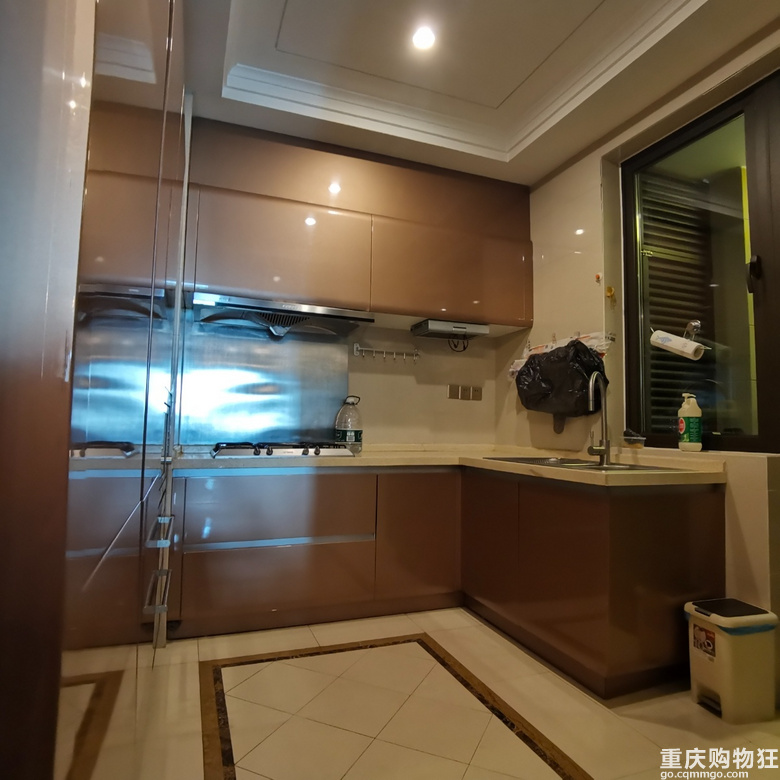 【翻新日记】买了这房子8年后，墙砖没一块是好的