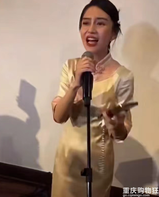 杨颖再曝私下聚会视频，浓妆艳抹穿旗袍，表情浮夸大喊：谁最难听