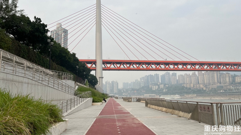 活久见！渝中半岛尖尖竟然出了个滨江别墅？！