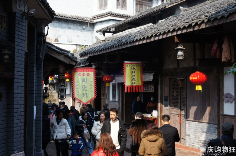 去年春节看了自贡灯会，今年看个铜梁龙吧
