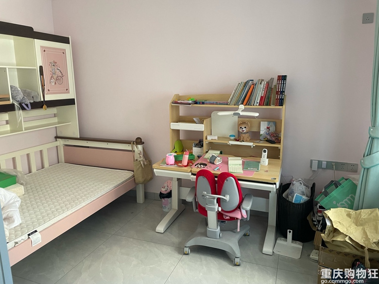 巴蜀小学旁正规双钢路两房精装修上一楼未用采光好欢迎随时咨询