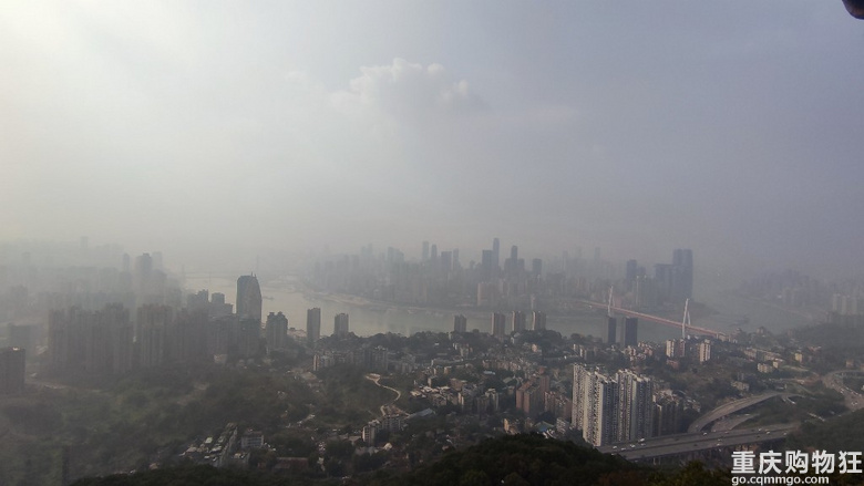勒是雾都