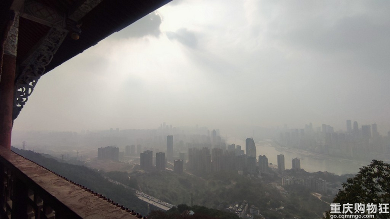 勒是雾都