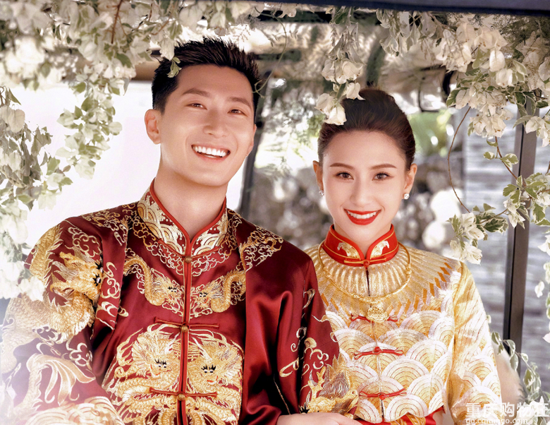 窦骁何超莲官宣婚礼现场照公开，配一脸，传邓紫棋薛凯琪当伴娘团