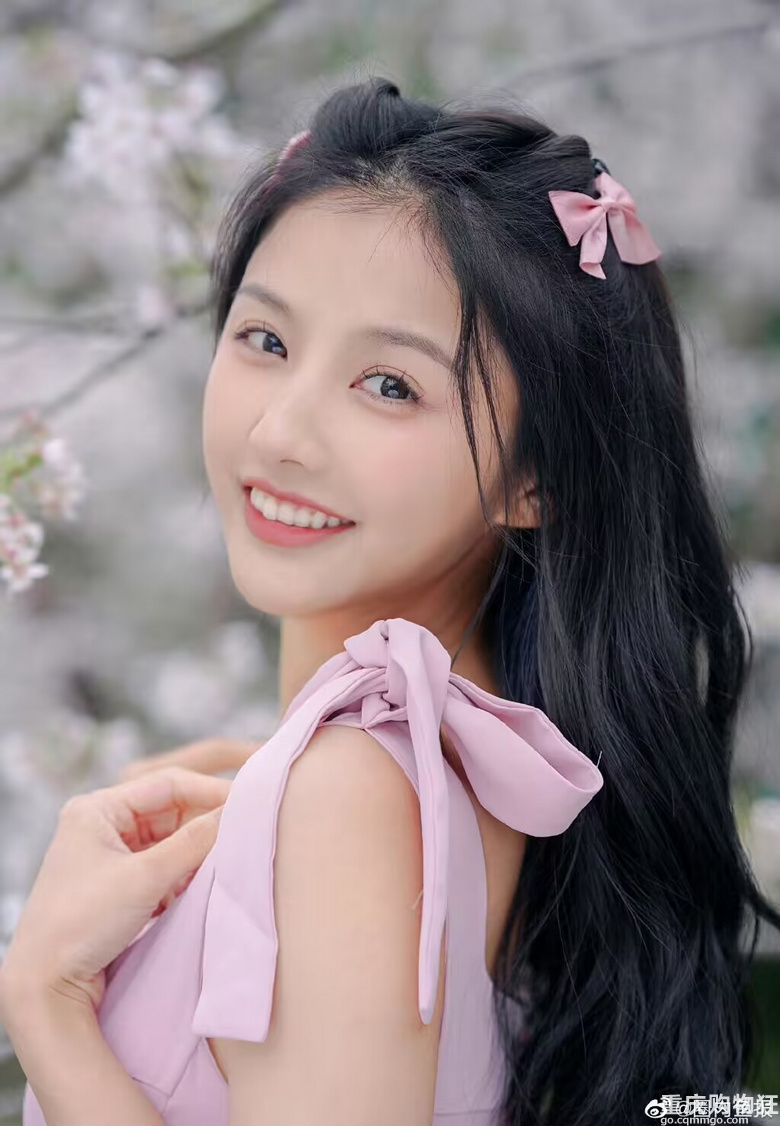 张翰和亚洲小姐高文君恋爱了，相差14岁，高文君曾是恋综女嘉宾