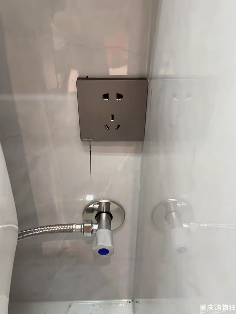 在线等，马桶边预留的插座怎么做防水？