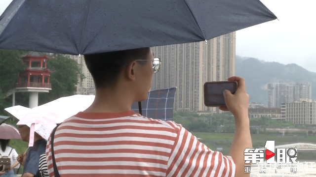 水位上涨磁器口码头观江景 部分中小河流还将出现涨水