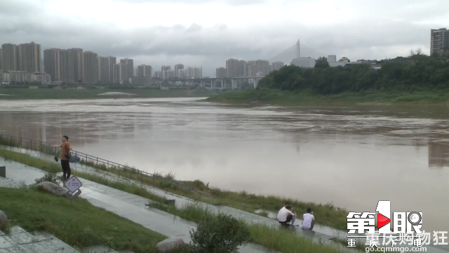 水位上涨磁器口码头观江景 部分中小河流还将出现涨水