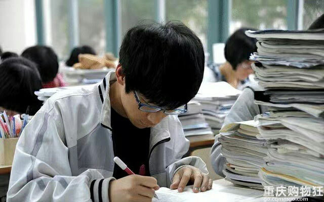 高考的同学们，进入考场那一刻你们都是最棒的