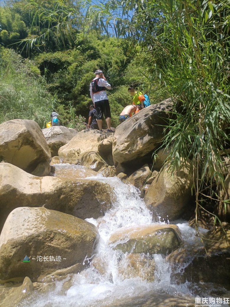 野人湾溯溪耍水