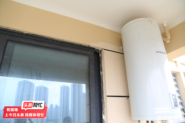 业主220万新房还没住就被砸：“物业查不出是谁，派人悄悄修复”