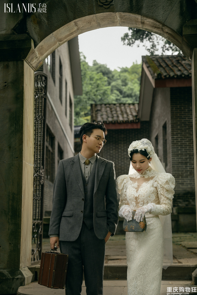 园林和民国风婚纱照也太般配了吧，感觉整个照片都在发光，绝了