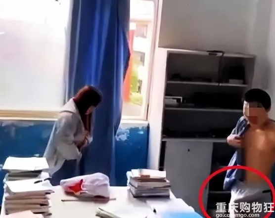 大瓜！云南高校一对男女办公室偷情，老师破门抓获不雅视频曝光