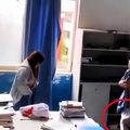 大瓜！云南高校一对男女办公室偷情，老师破门抓获不雅视频曝光