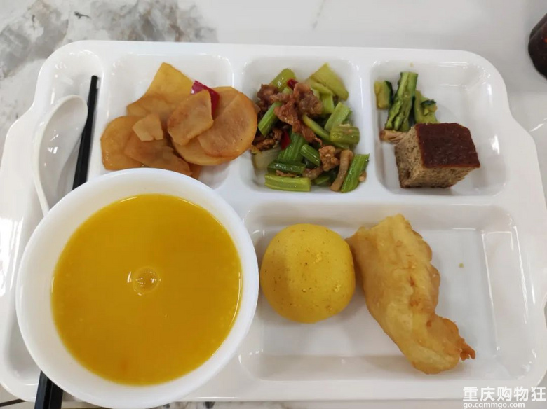 “自由职业两天后，我决定回去上班”