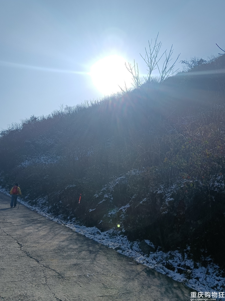 涪陵七鹿坪徒步赏雪-武陵山下