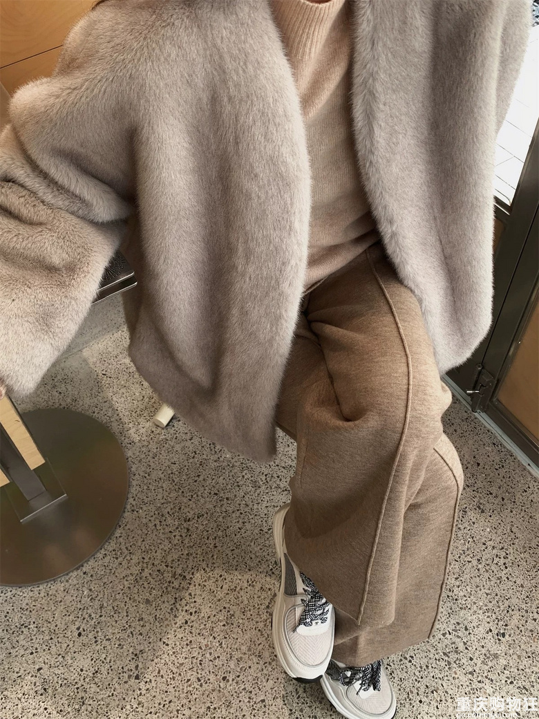 【橘子种草机】今年的冬装都好满意，羽绒服300环保皮草450