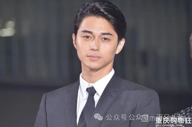 出轨未成年后，又与三名女性同居深山老林，他是彻底疯了吗……