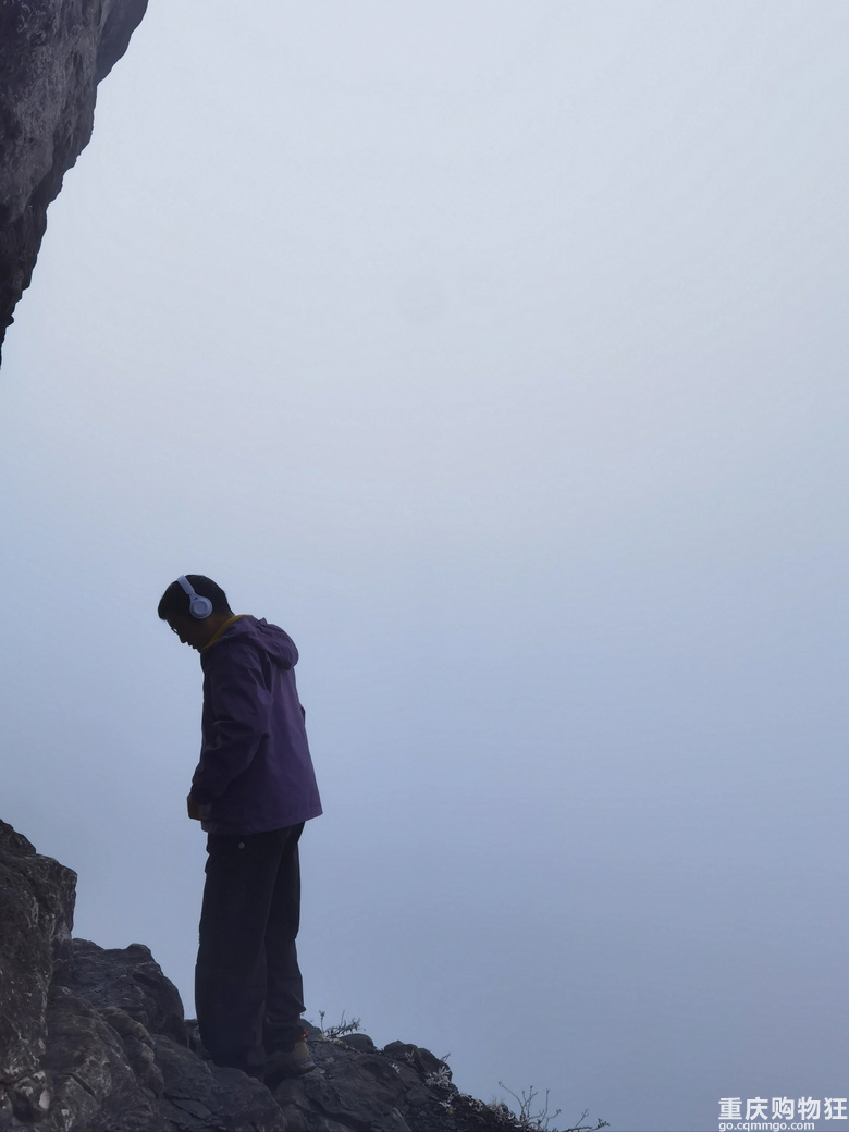 徒步石人峰，新年第一场雪
