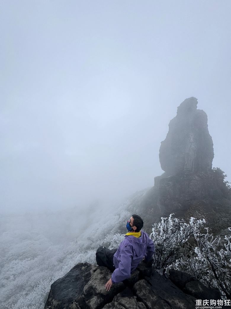 徒步石人峰，新年第一场雪