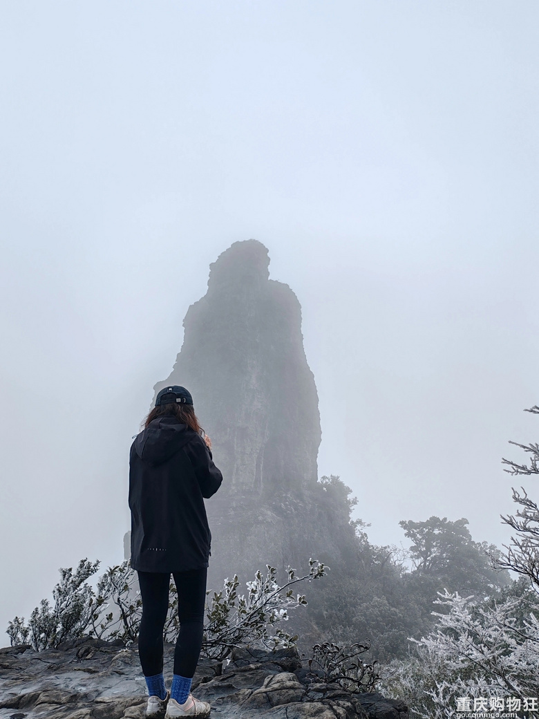 徒步石人峰，新年第一场雪