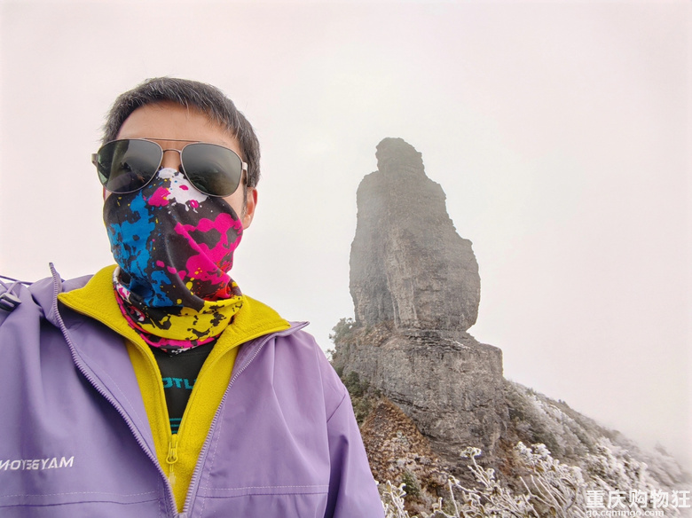 徒步石人峰，新年第一场雪