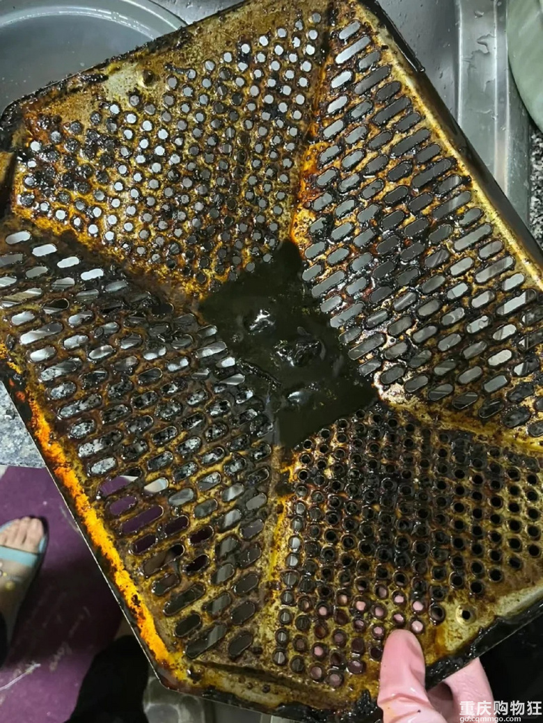 你见过比这还脏的油烟机吗