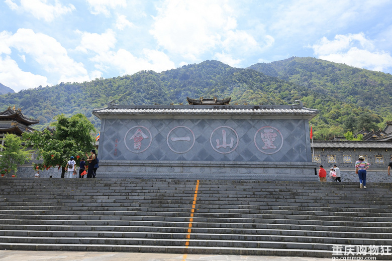 登冕宁灵山寺祈福
